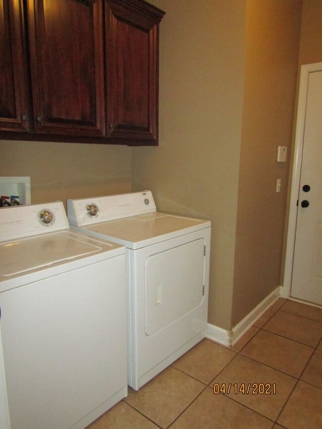 Building Photo - Cotton Creek Subdivision!