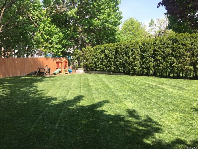 Building Photo - 21 E Cedar St