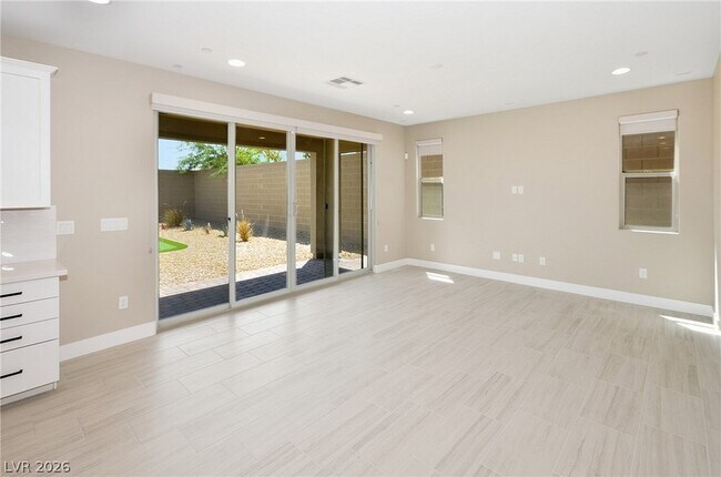 Building Photo - 11807 Pandion Ave