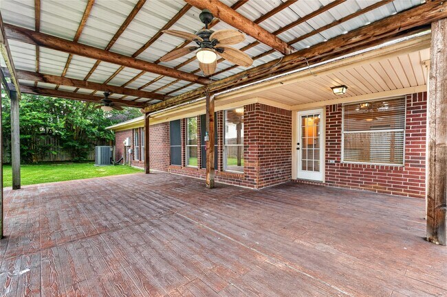 Building Photo - 7206 Glen Rosa Dr