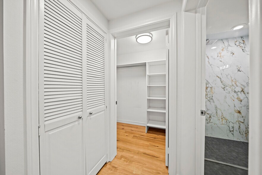 Building Photo - 2400 5Th Ave