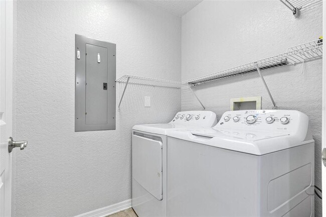 Building Photo - 700 S Harbour Island Blvd
