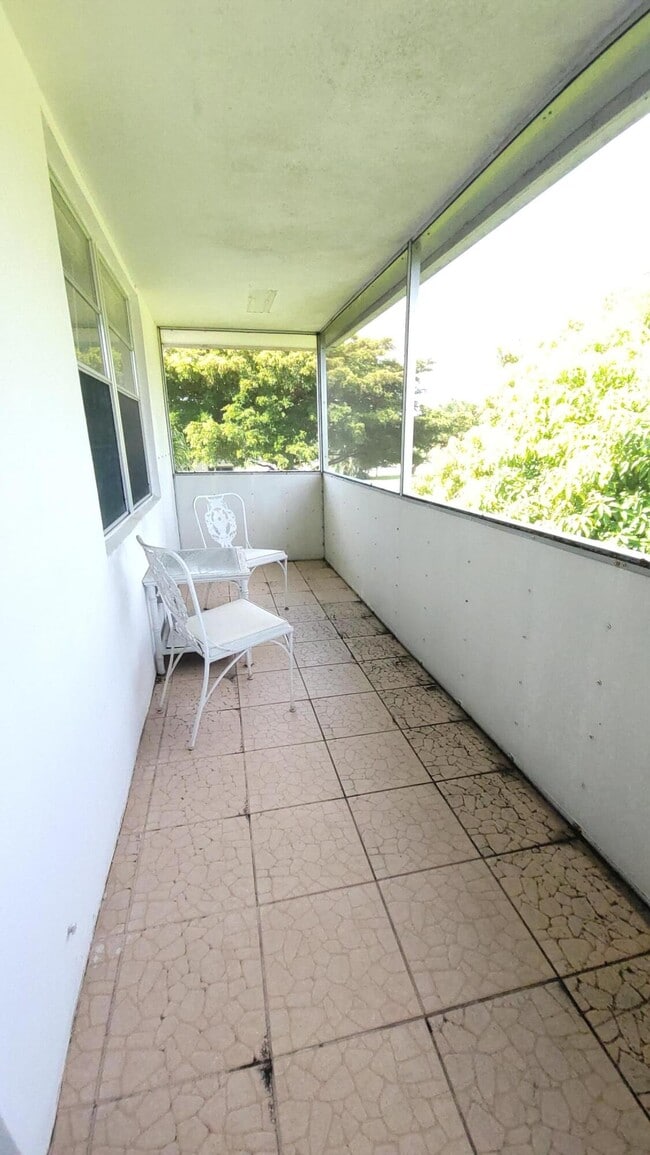 Building Photo - 147 Bedford F