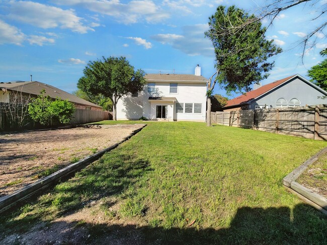 Building Photo - Beautiful Single Family - 4/BR 2.5/BA