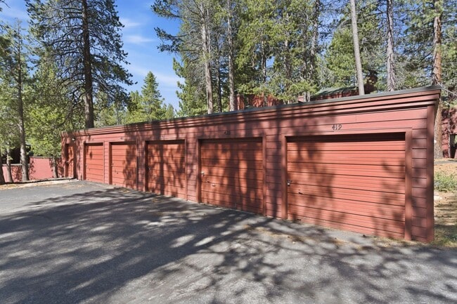 Building Photo - 12796 Northwoods Blvd