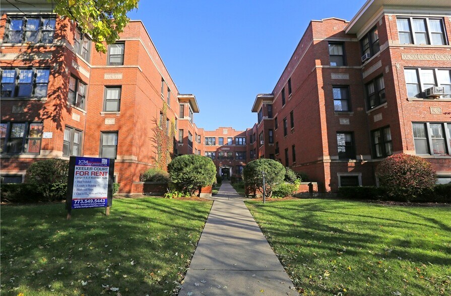 Building Photo - 3925 N Keeler Ave