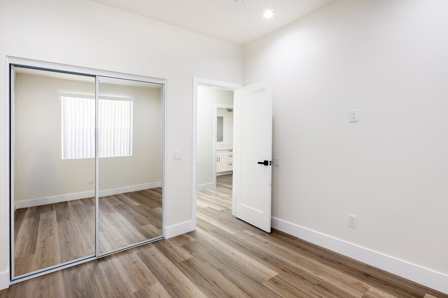 Building Photo - 13680 Mark Dr