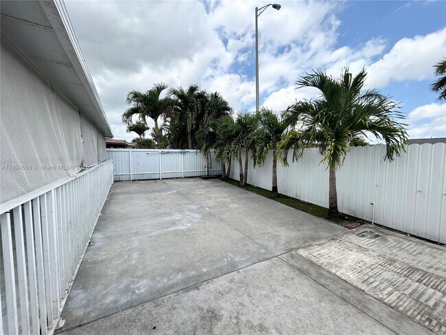 Building Photo - 7071 W 33rd Ln
