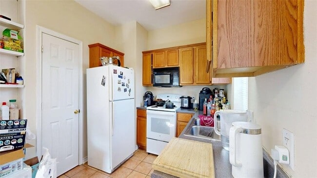 Building Photo - 301 Nimitz St