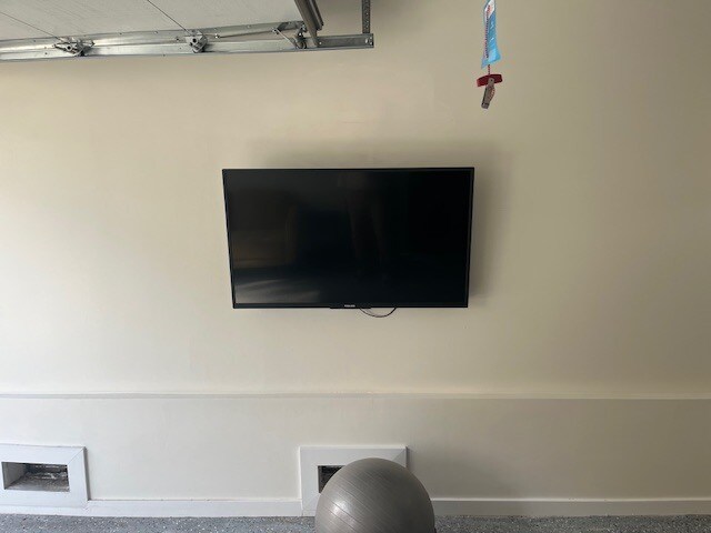 Building Photo - 3031 Wellington Rd