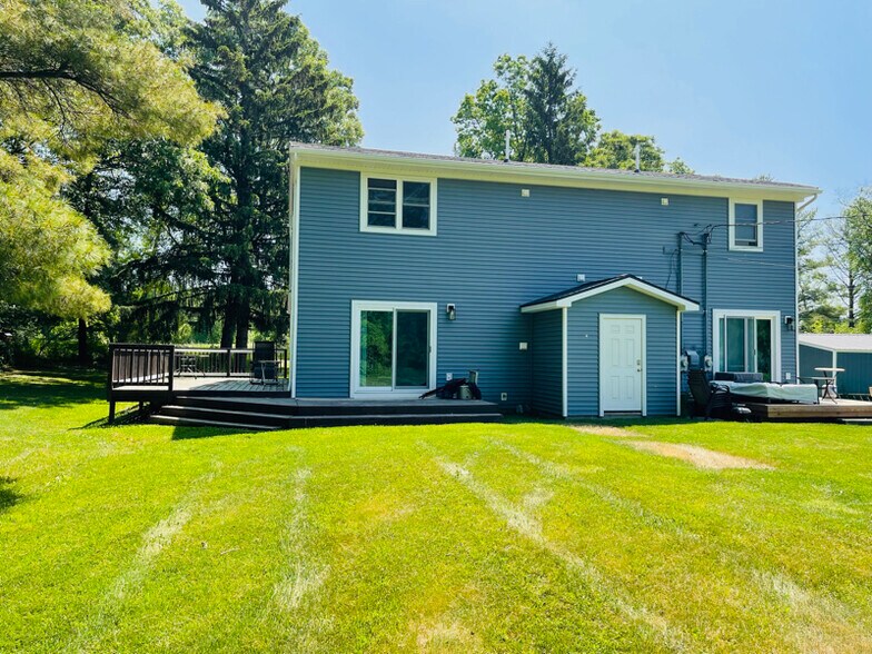 Building Photo - 5540 Bentley Lake Rd