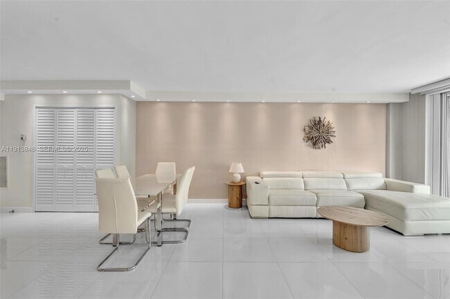 Building Photo - 9195 Collins Ave