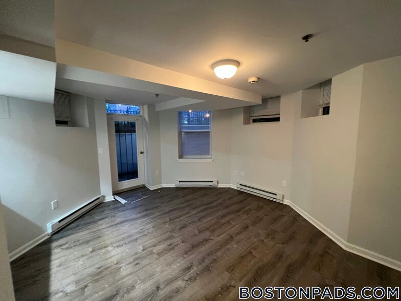 Building Photo - 112 Jersey St