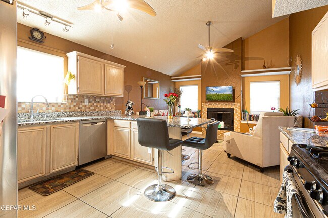 Building Photo - 1123 Night Hawk Dr