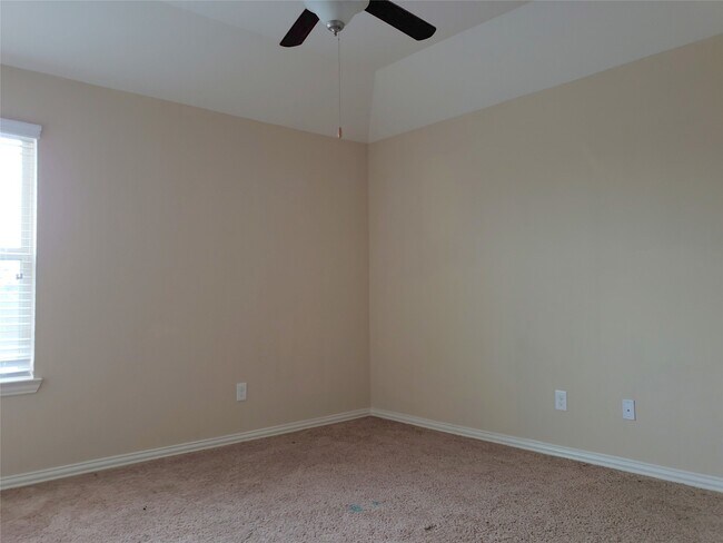 Building Photo - 8818 Cornina Dr