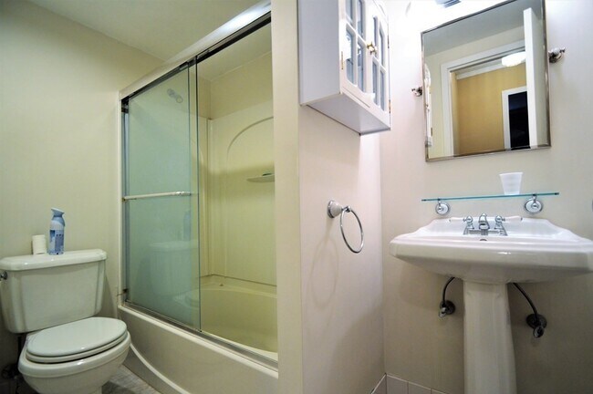 Building Photo - 50 Longwood Ave