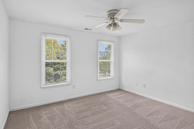 Building Photo - 4512 Rutherford Way