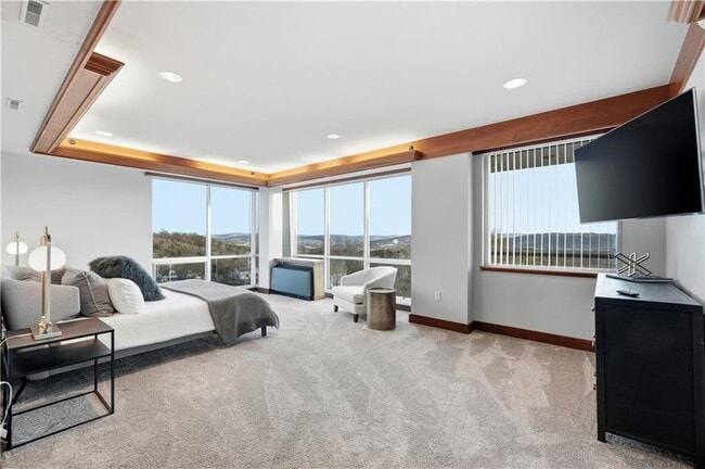 Building Photo - 5 W Mountain St