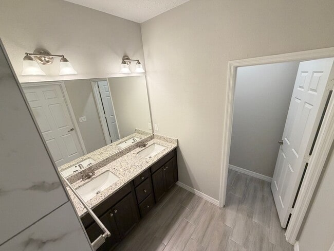 Building Photo - Beautiful 3 Bedroom, 2 Bathroom Home in Palm Bay!!