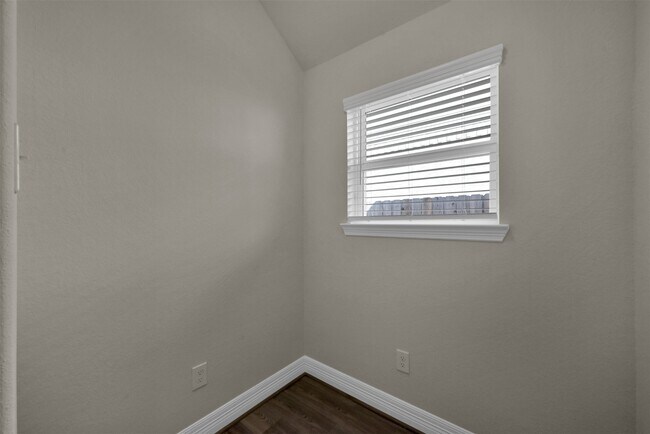 Building Photo - 40510 Berylline Ln.