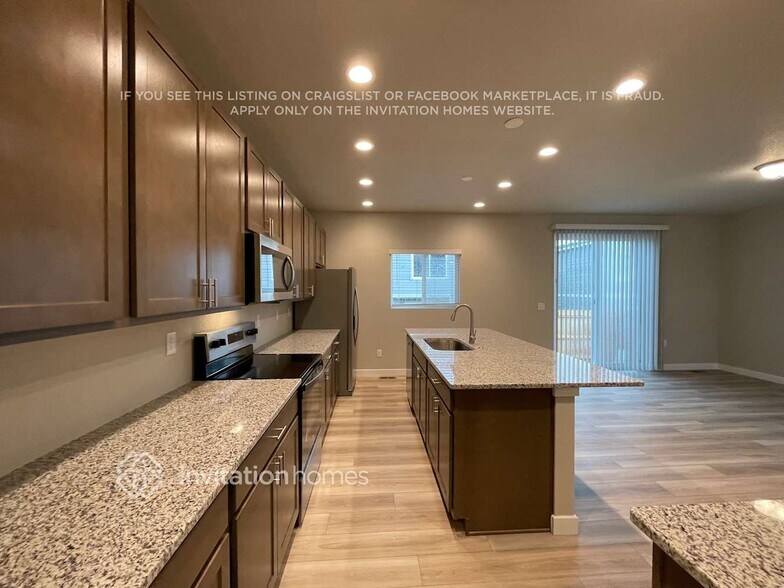 Building Photo - 13513 Arriba Dr