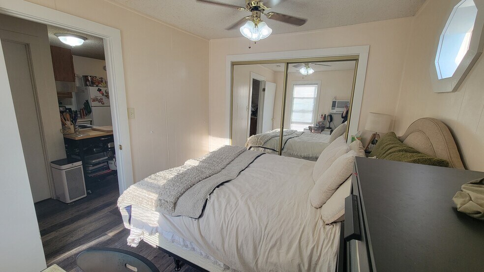 Building Photo - 1329 Connecticut St