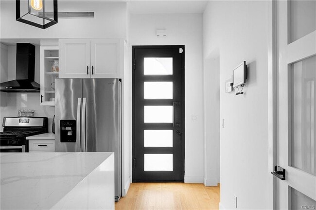 Building Photo - 9462 Odessa Ave