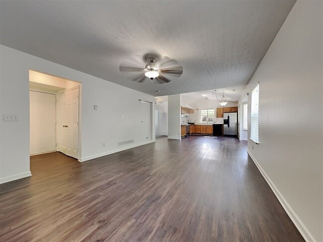 Building Photo - 4637 Bluejay Ct
