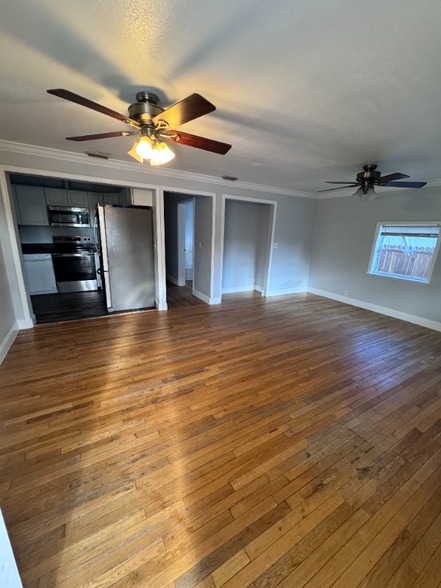 Primary Photo - 1517 S Washington Ave