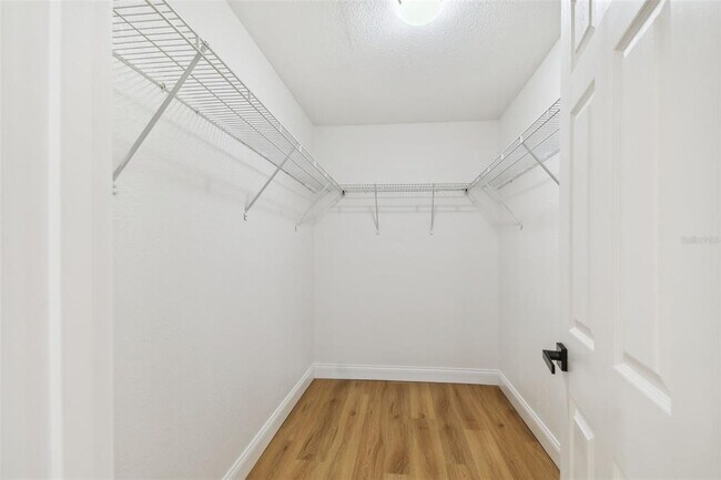 Building Photo - 4802 W Longfellow Ave