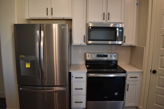 Building Photo - 399 Gallaway Ct