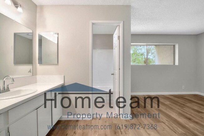 Building Photo - **$500 MOVE IN CREDIT** 2BR/2BA 894SQFT MISSION VALLEY CONDO * New Flooring *