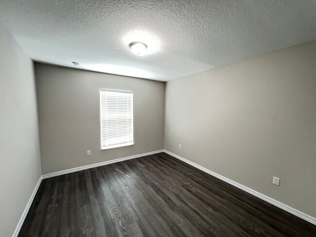 Building Photo - AWESOME 3 BD/2BA Home in Ocala!! Ready for Move-In