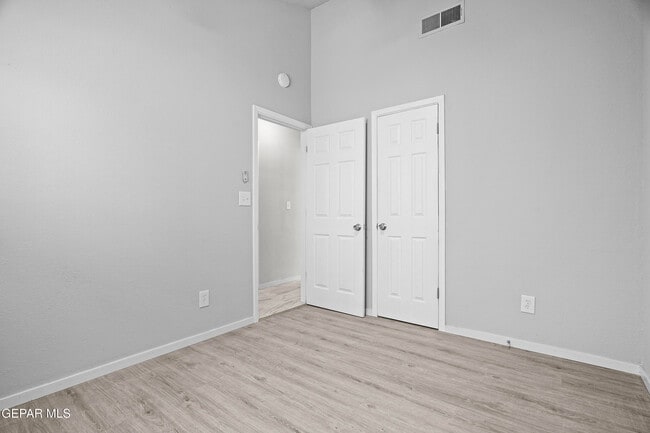 Building Photo - 10720 Chert St