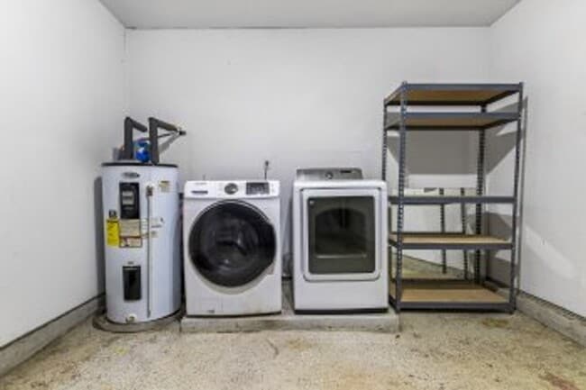 Building Photo - 502 Jasmine Ln