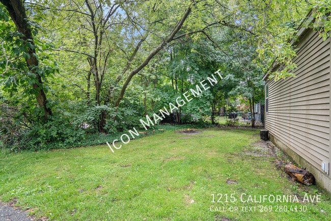 Building Photo - 1215 California Ave