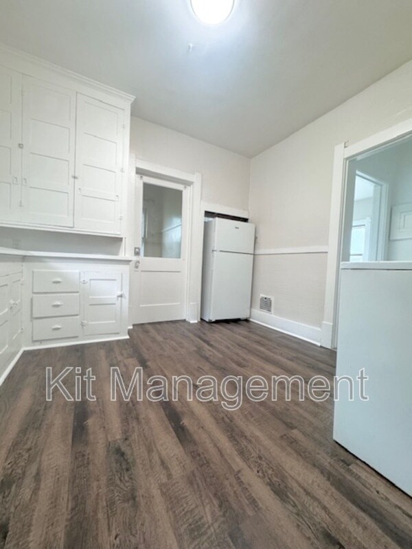 Building Photo - 4158 Commonwealth Ave