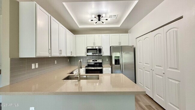 Building Photo - 9160 N 67th Ave