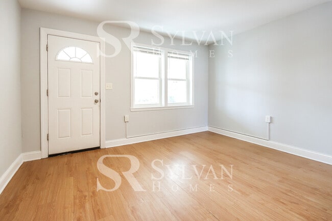 Building Photo - Gorgeous updated 3BR Home in Dundalk!