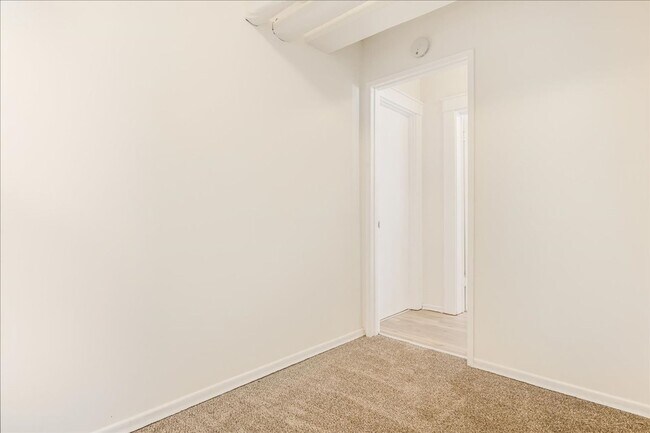 Building Photo - Spacious, Charming Victorian Style Tri-Ple...