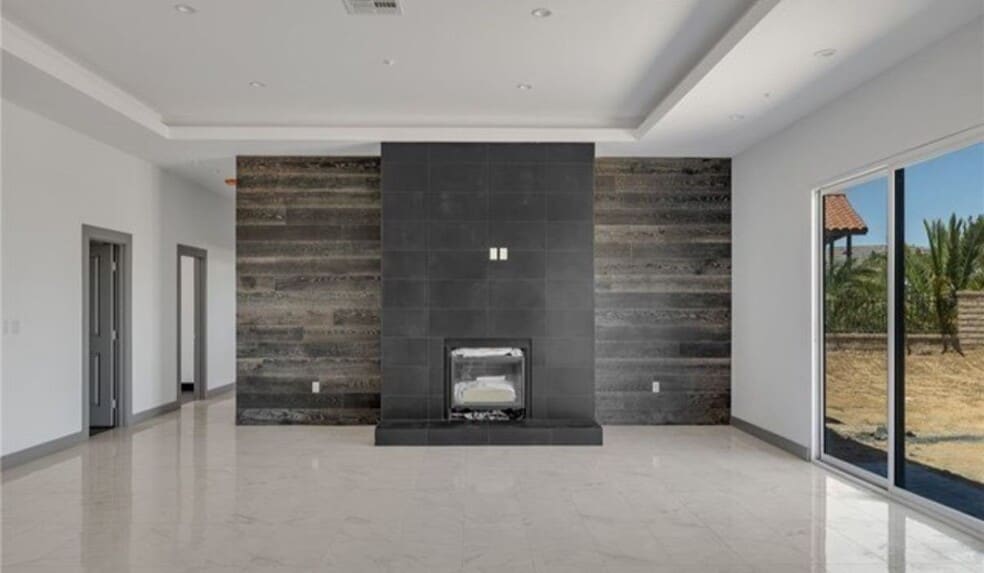 Building Photo - 41446 Manzanita Dr