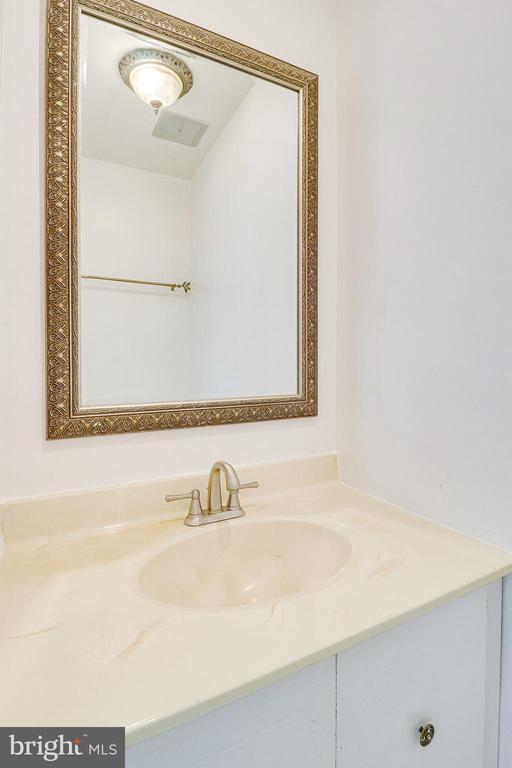 Building Photo - 9911 Whitewater Dr