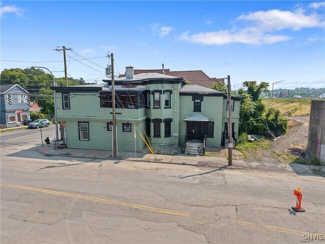 Building Photo - 600 Burnet Ave