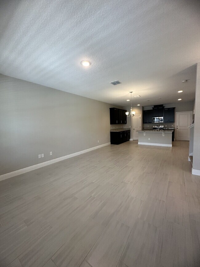 Building Photo - Stylish 3-Bedroom Townhouse with 2.5 Baths...