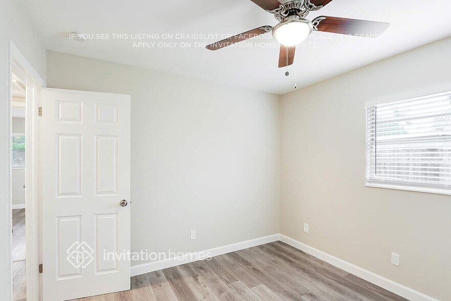 Building Photo - 8409 Millwood Dr