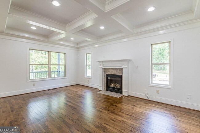 Building Photo - 1410 Eastland Rd SE