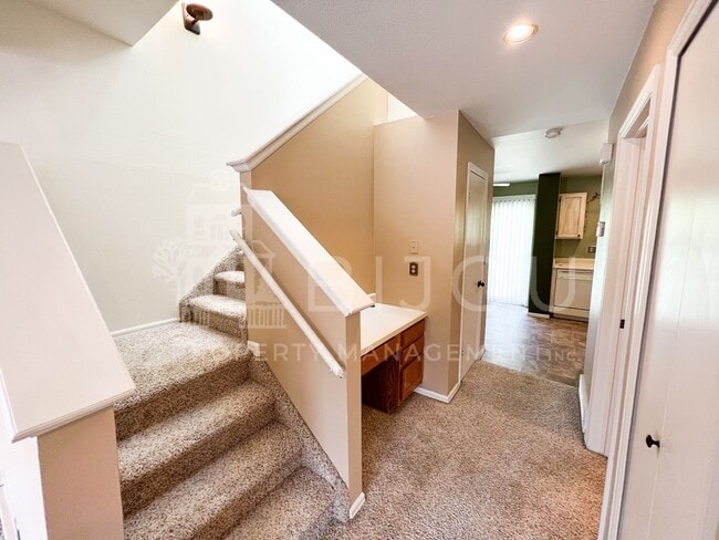 Building Photo - Ptarmigan Valley Townhome