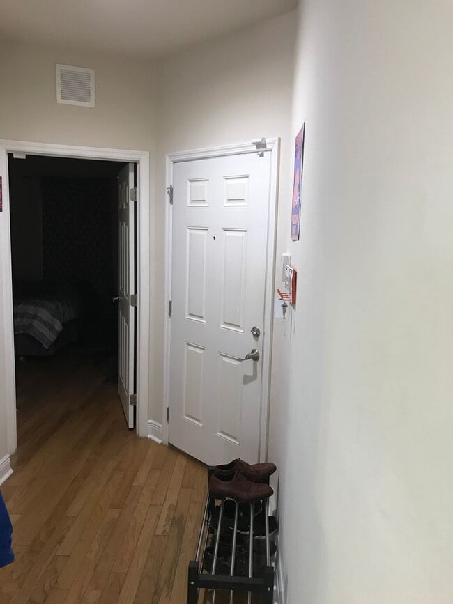 Building Photo - Lion's Gate - Private 2 Bedroom, 2 Bathroom Apartment in Midtown