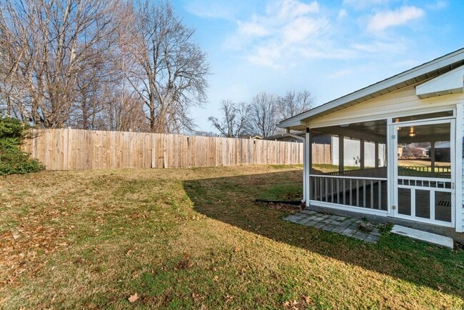 Building Photo - House in Jackson in Established Neighborhood