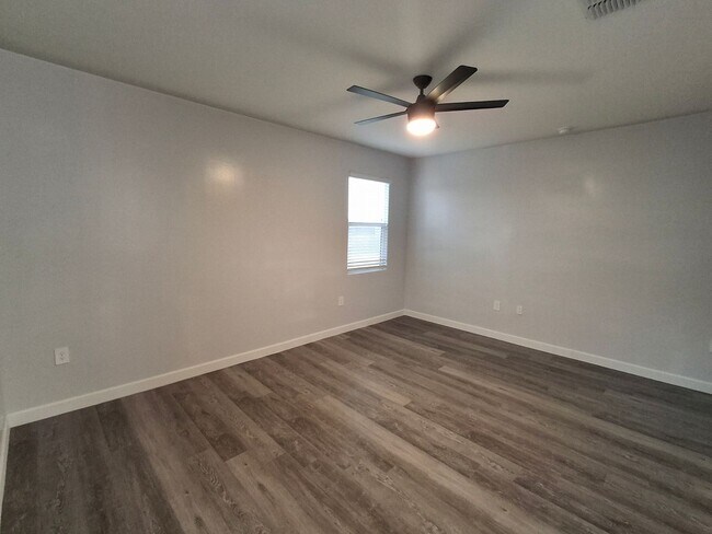 Building Photo - 36672 N Asturian Vly Wy